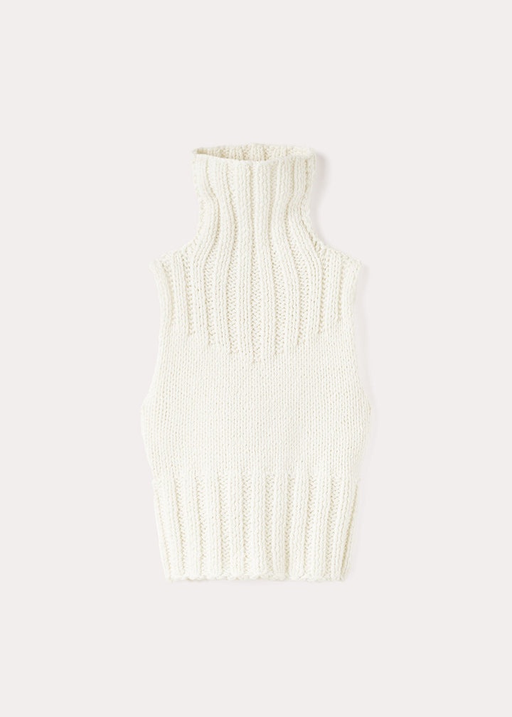 Hand-knitted wool top buttercream - 1