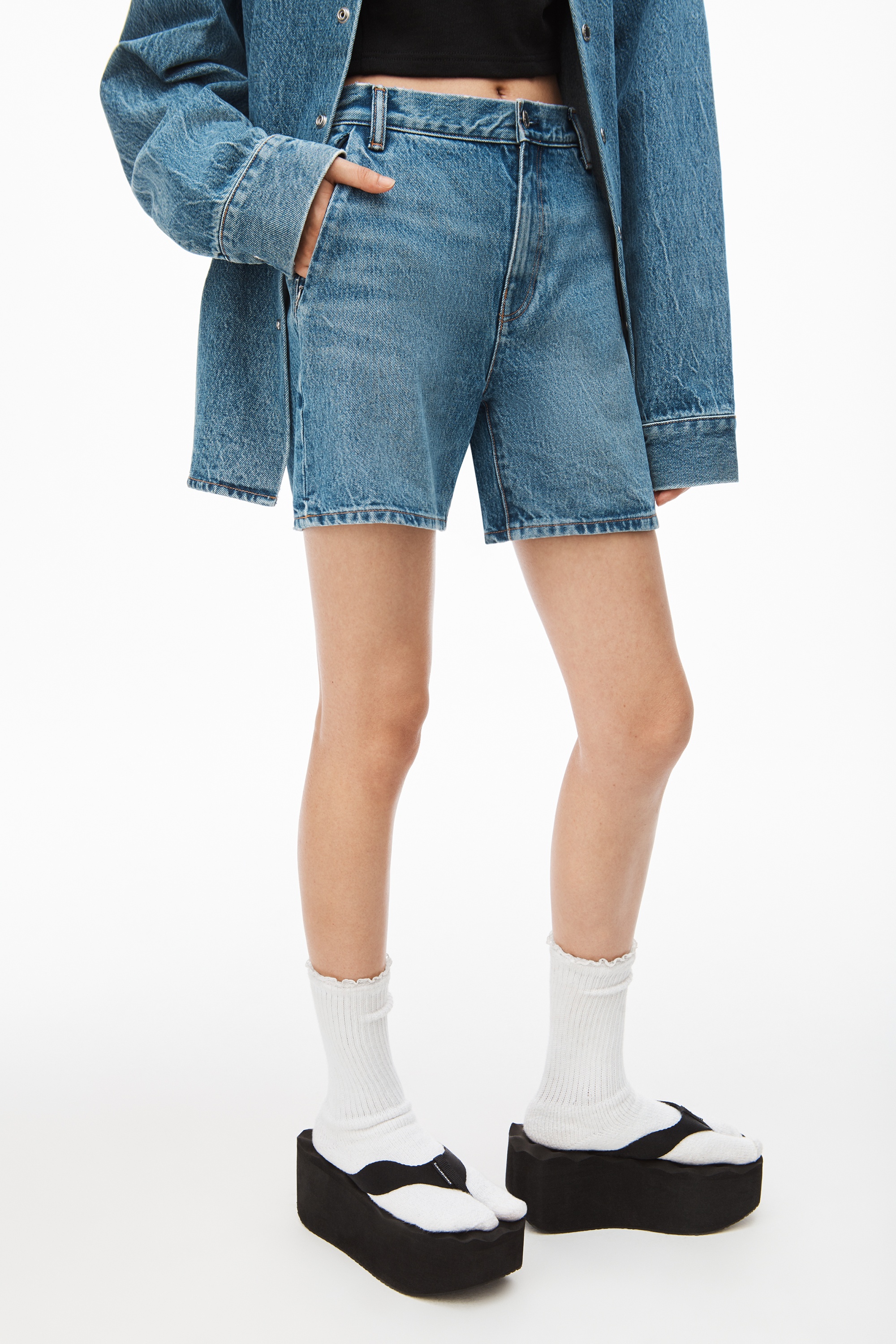 INVISIBLE ZIP BOY SHORT IN DENIM - 3