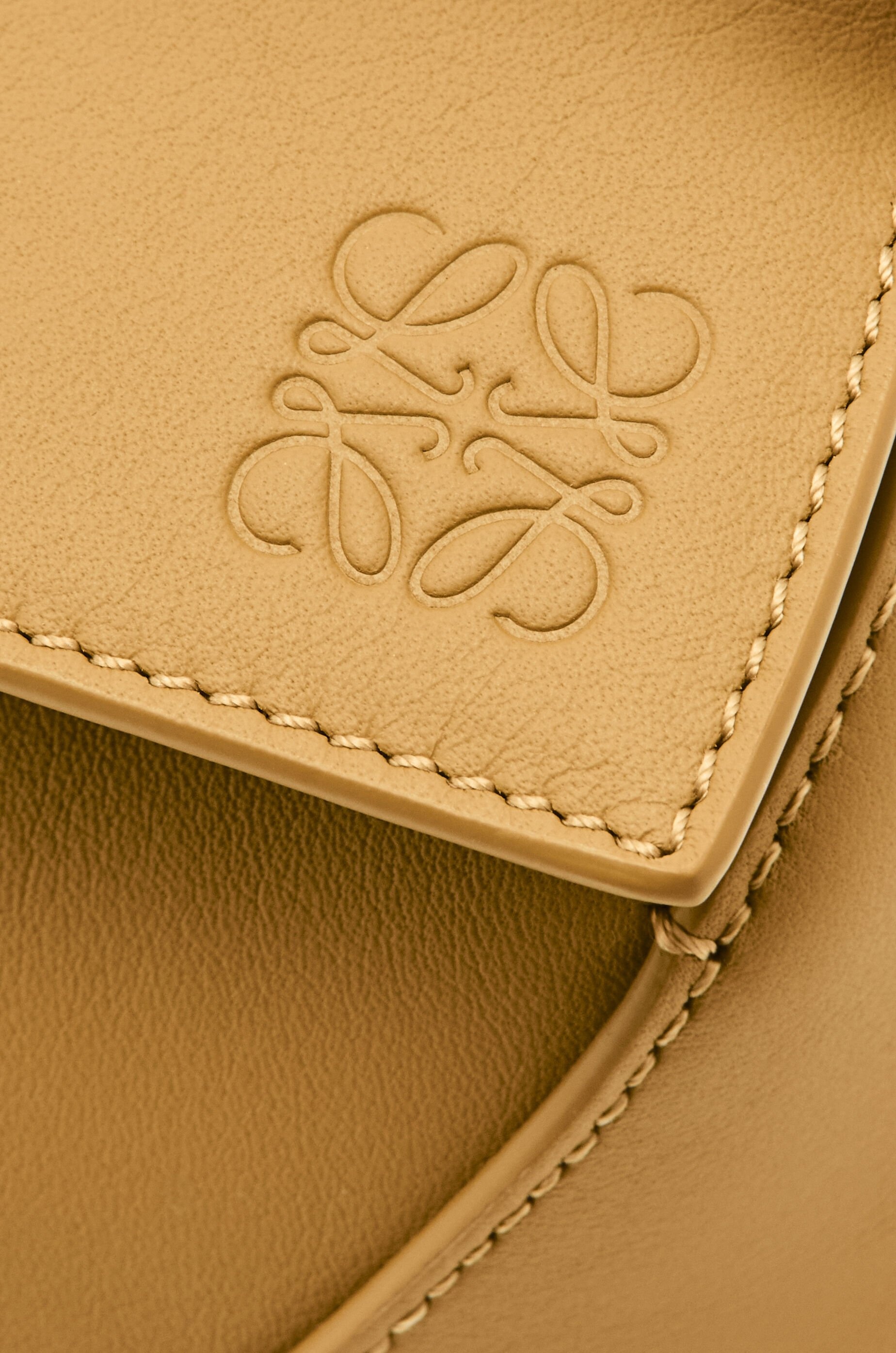 Small Puzzle bag in classic calfskin - 10