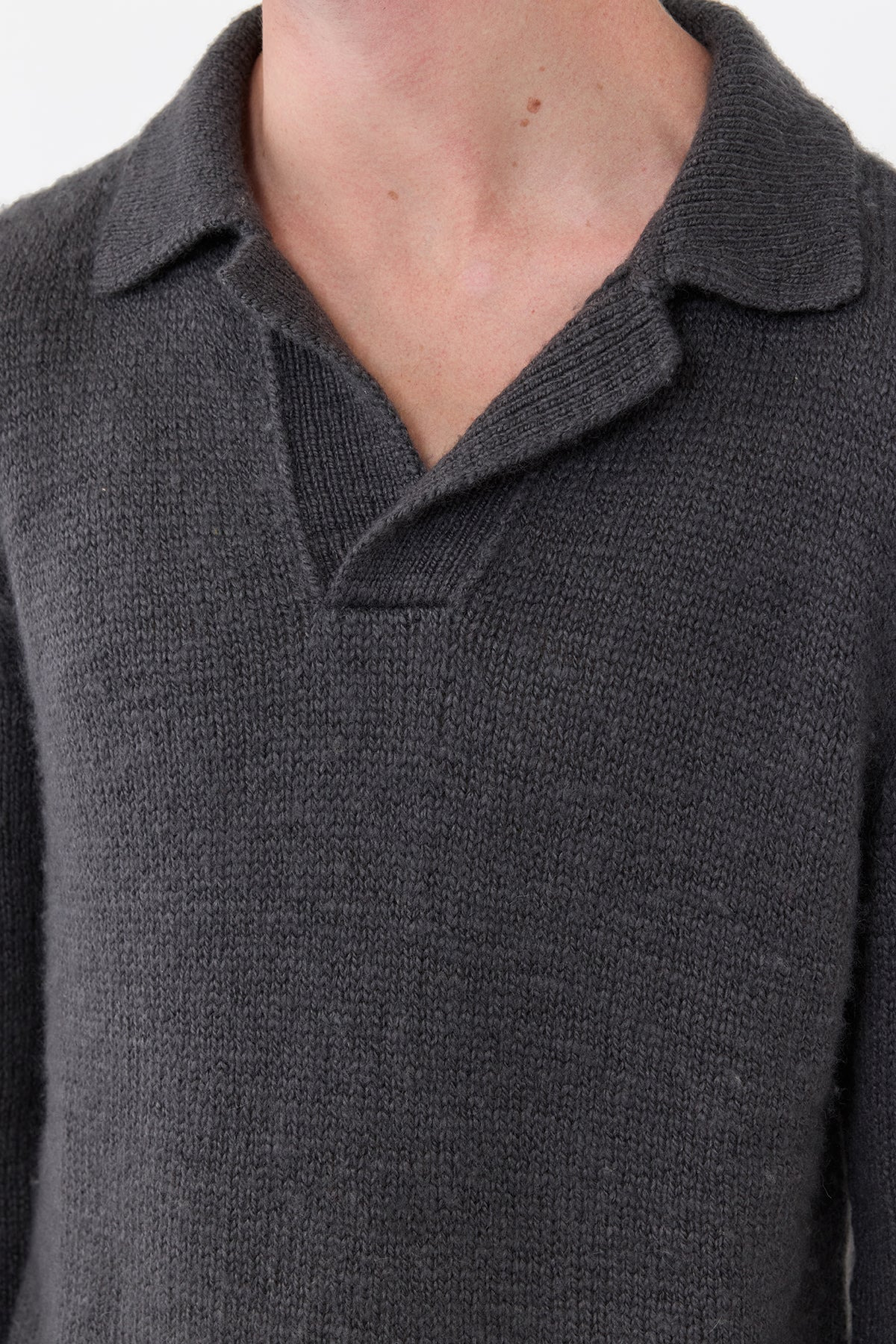 Aled Knit Polo in Charcoal Cashmere - 5