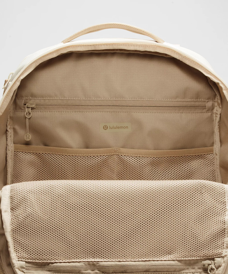 Triple-Zip Backpack 28L *Tech Canvas 5