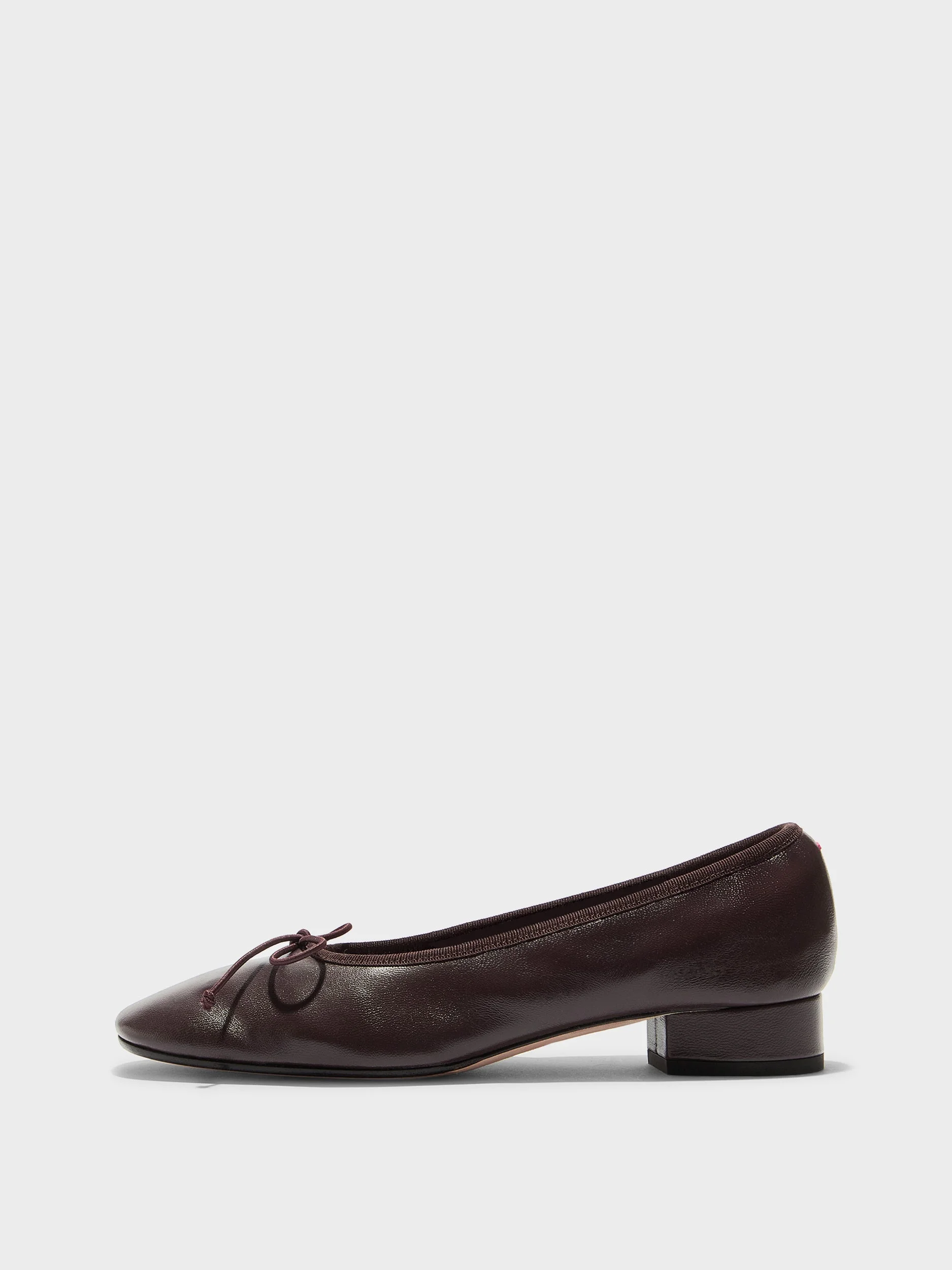 Onda Round-Toe Ballet Flats - 1