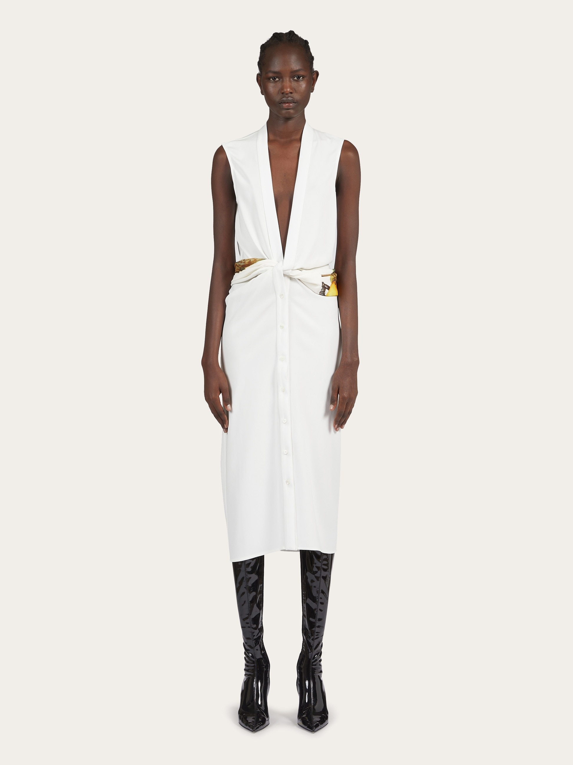 Deep V sleeveless dress - 2