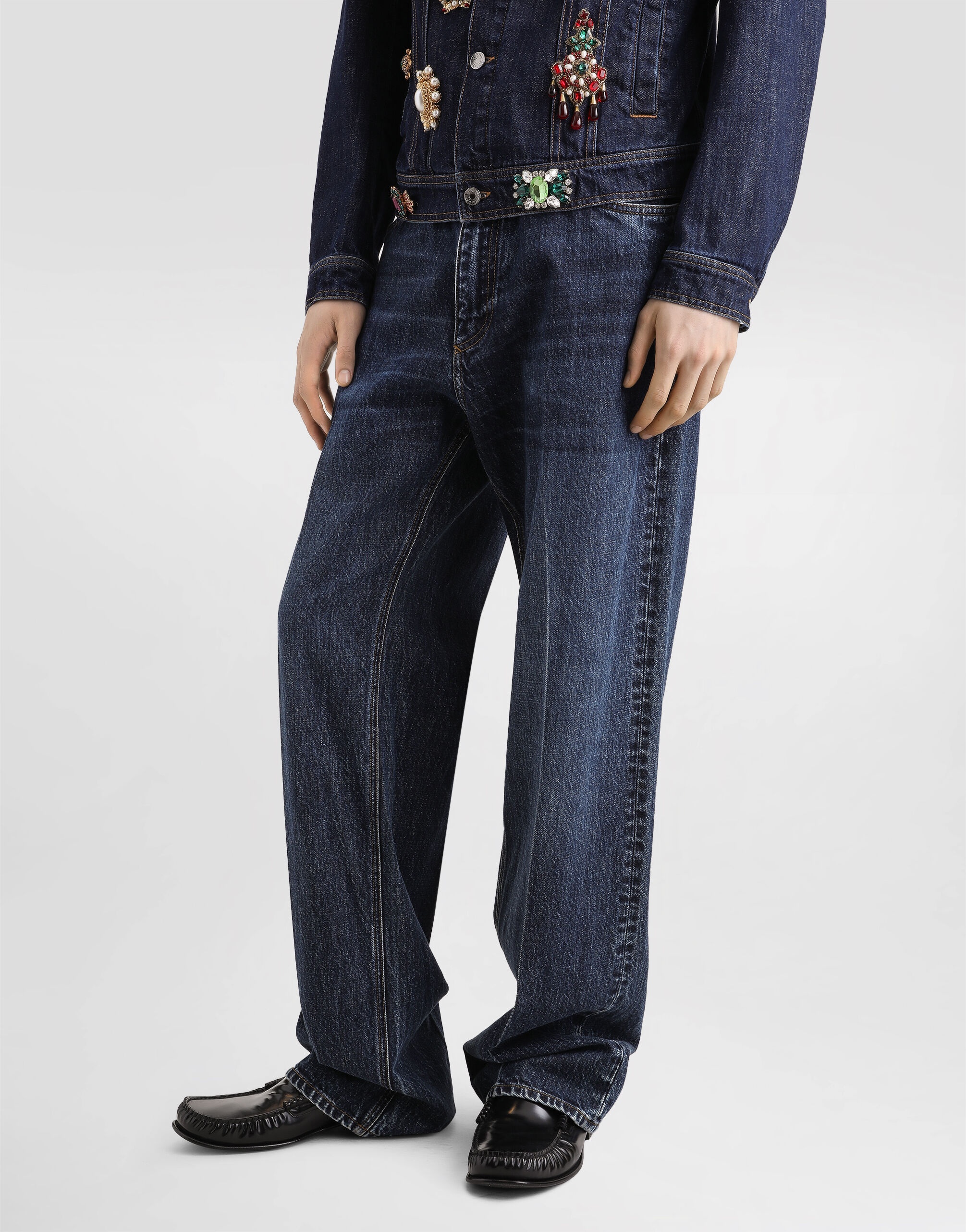 Oversize cotton jeans with embroidered logo - 4