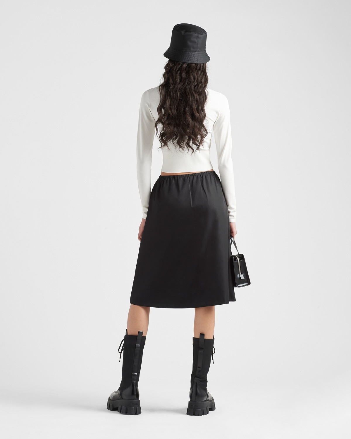 Slim-fit superfine wool sweater - 5