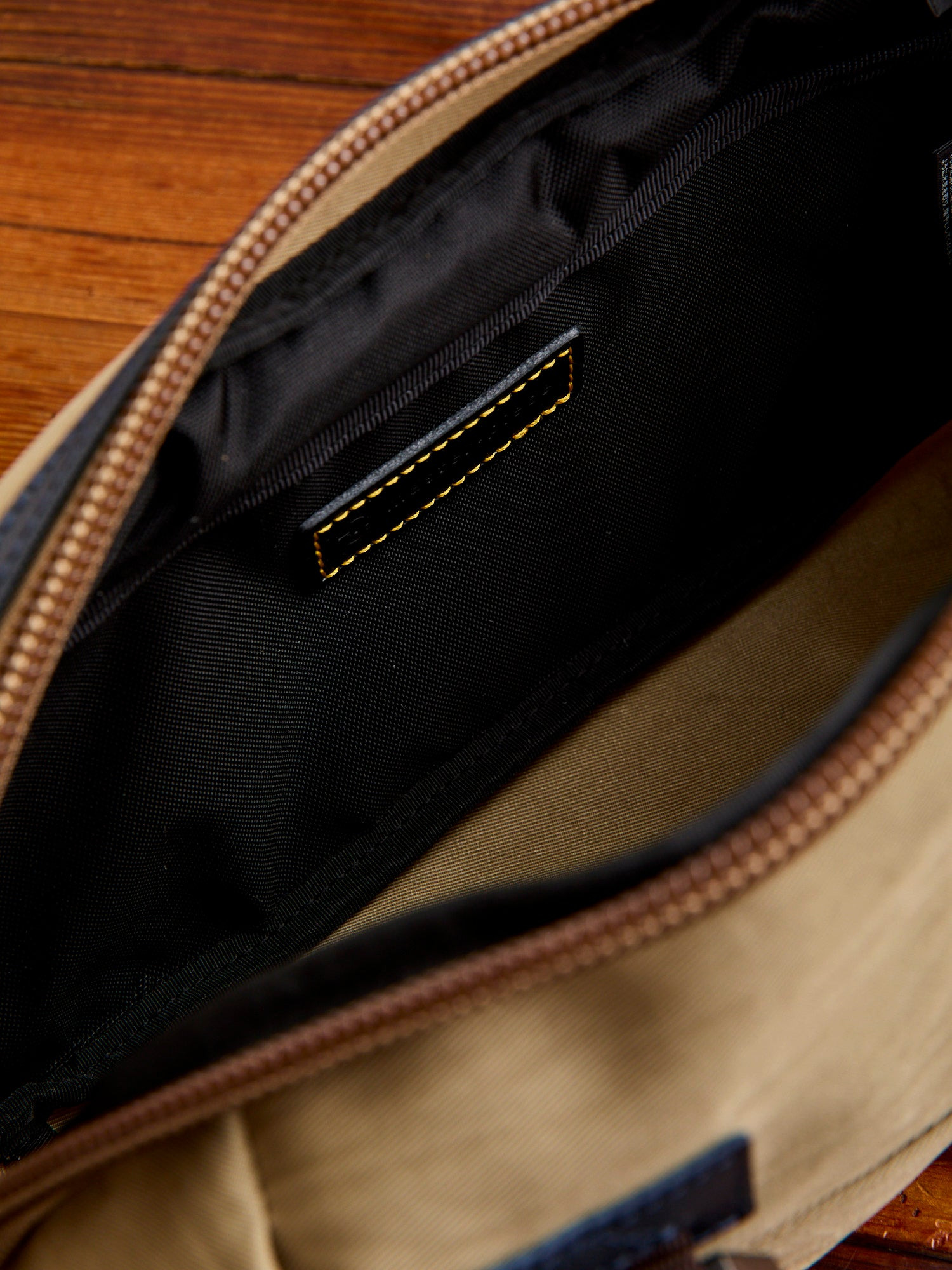 Link Waist Bag v2 in Beige - 9