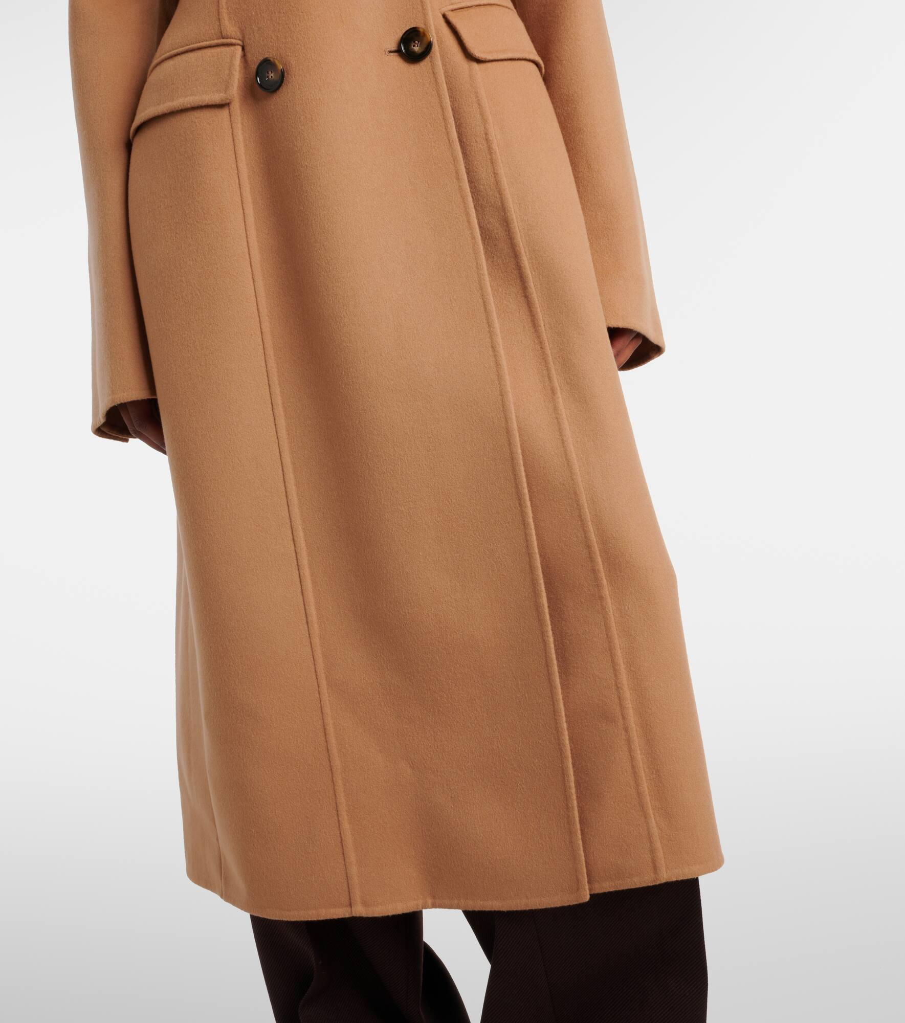 Double-breasted virgin wool coat - 6