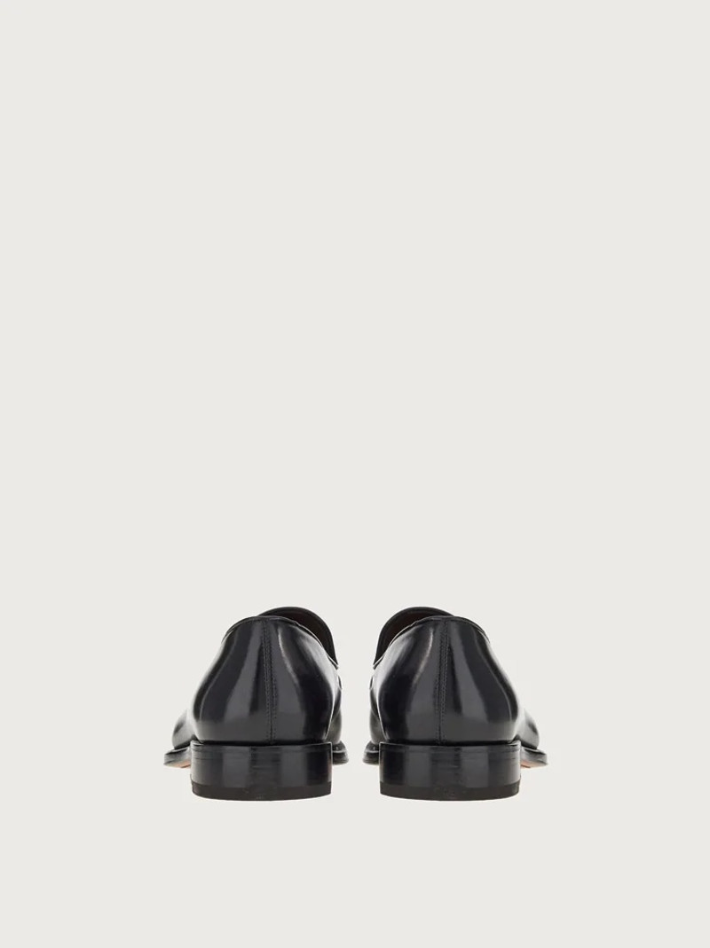 FERRAGAMO MOCCASIN WITH TASSELS outlook
