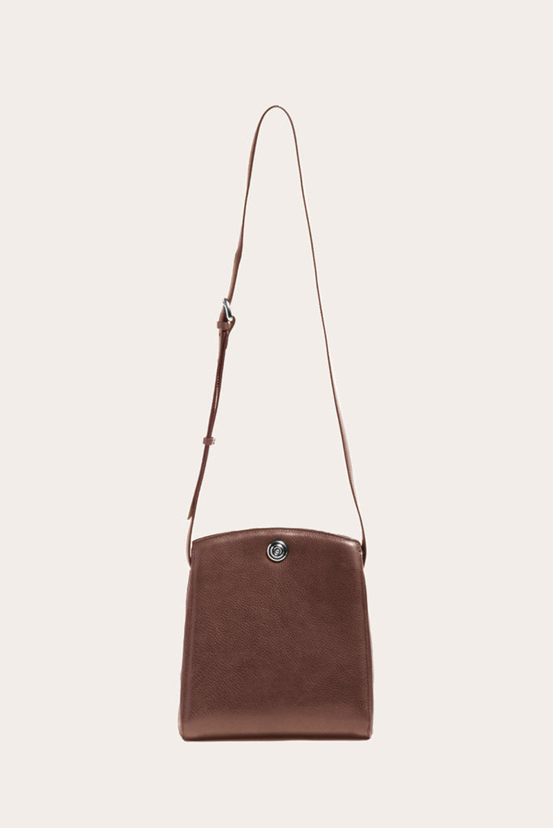 PUSHLOCK CROSSBODY BAG DARK BROWN 1