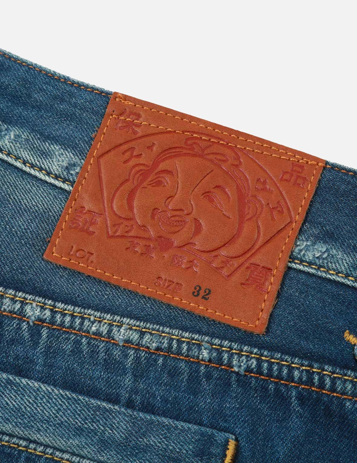 GRAFFITI DARUMA DAICOCK PRINT DENIM SHORTS - 10
