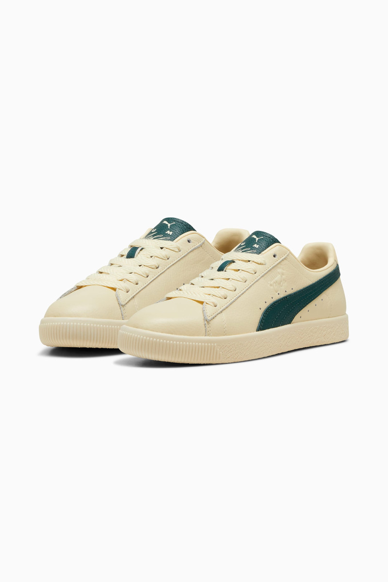 PUMA Clyde Players Lane Men's Sneakers outlook