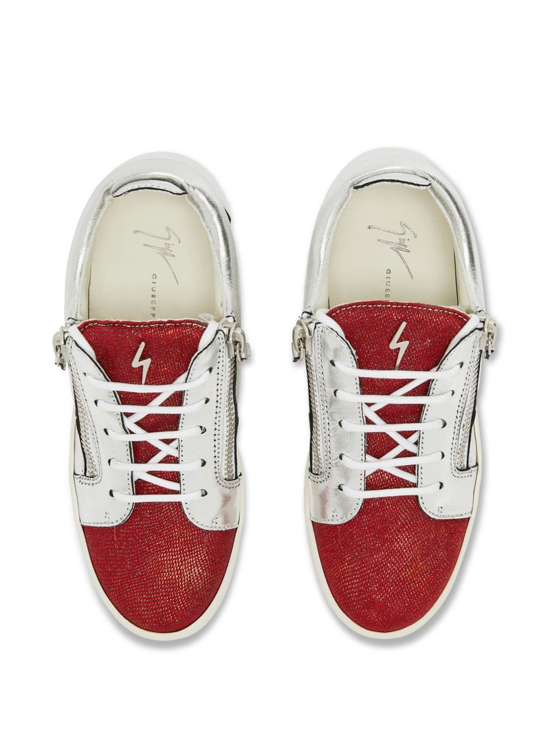Nicki sneakers 4