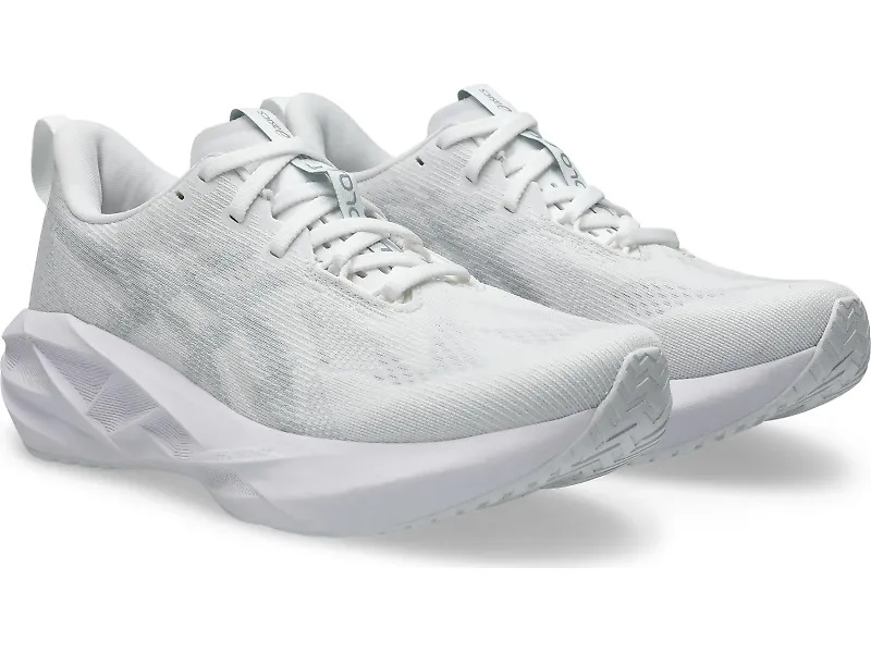 ASICS Novablast 5 - 6
