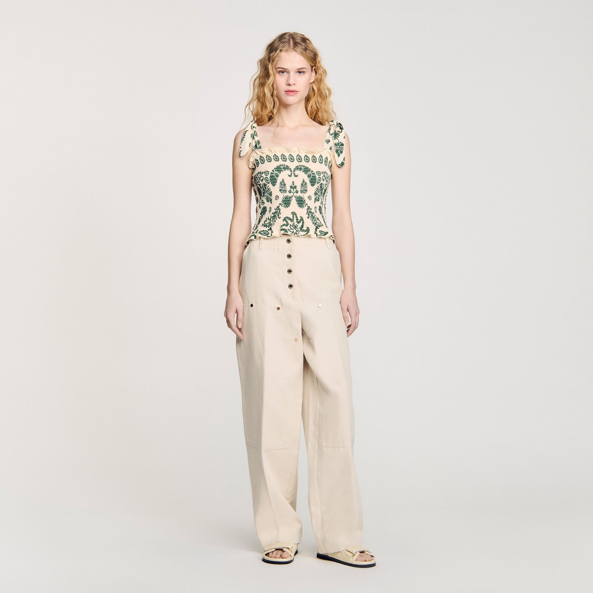 FLORAL MOTIF SMOCKED TOP - 2