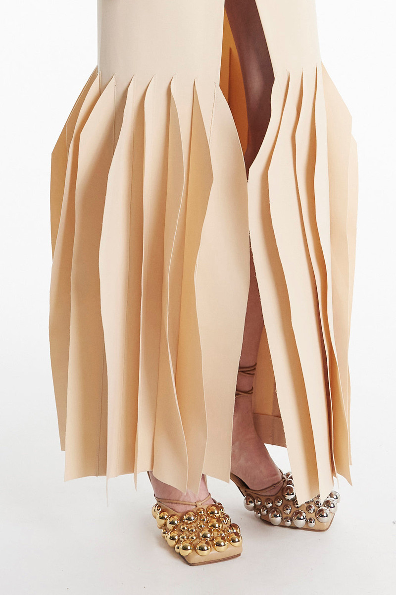 LONG LENGTH SKIRT WITH PANELS NUDE 3