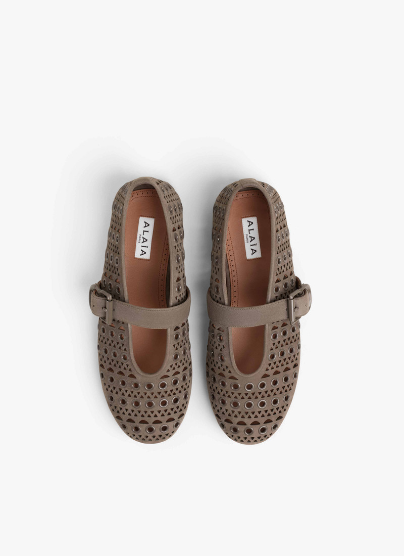 Alaïa BALLET FLATS IN VIENNE SUEDE WITH EYELETS outlook