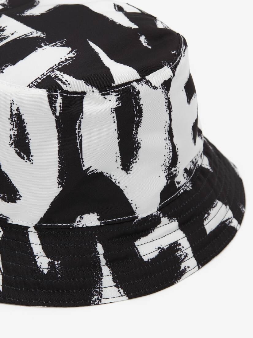 Women's McQueen Graffiti Bucket Hat in Black/ivory - 3
