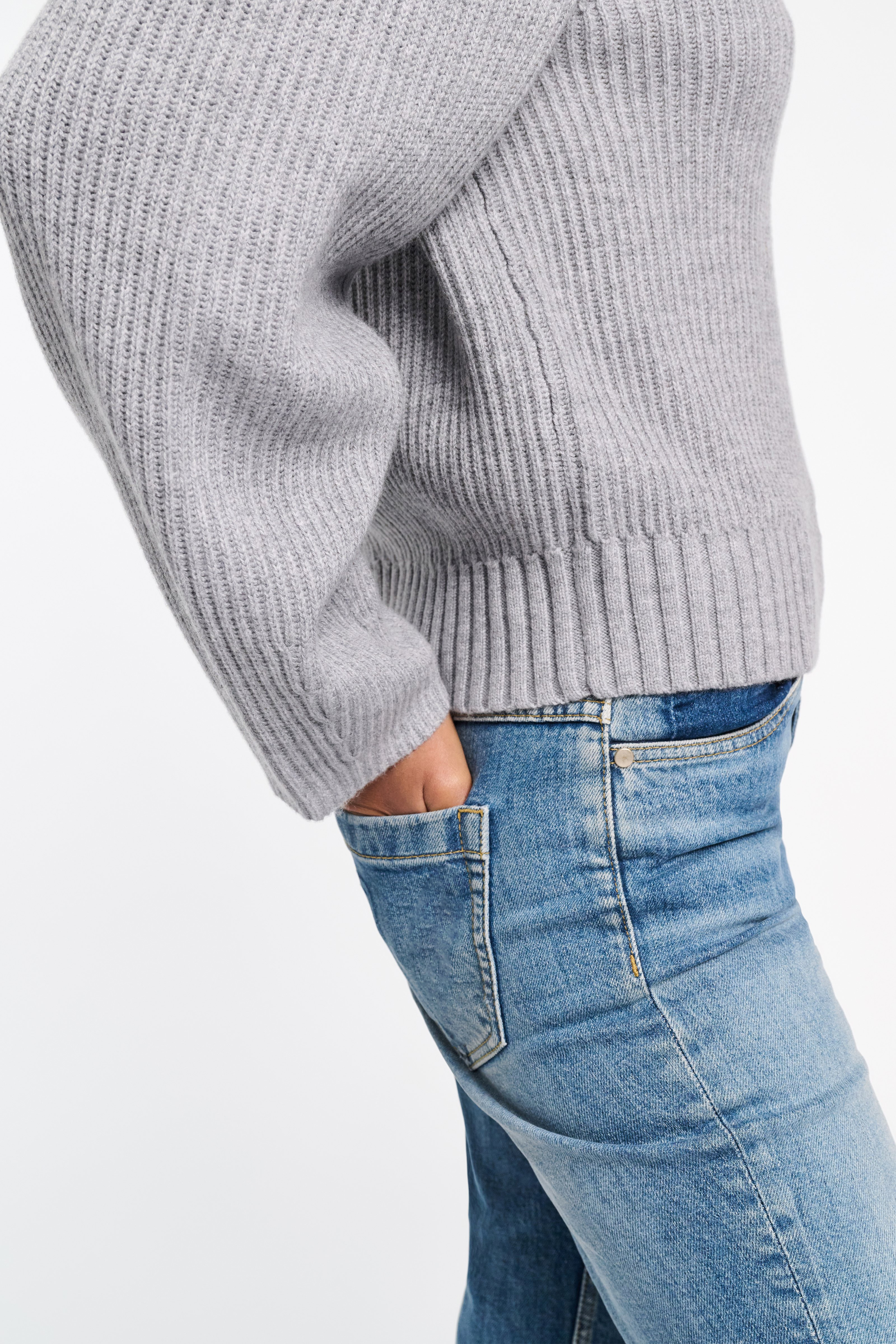 BOLD VOLUMES pullover - 7