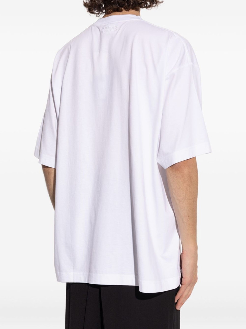 apple-print T-shirt 5