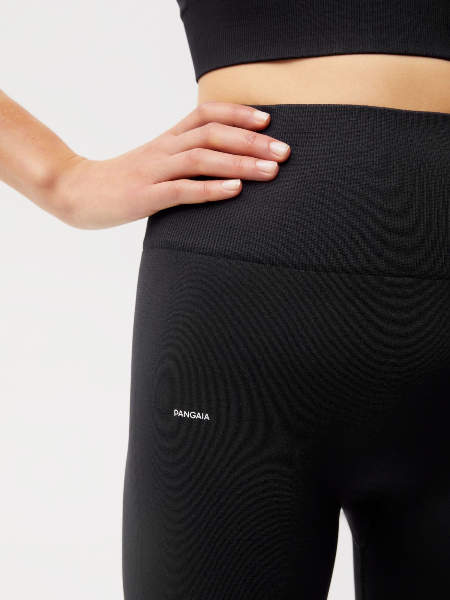Women's Plant-Stretch Compressive Cycle Shorts - Black - 4