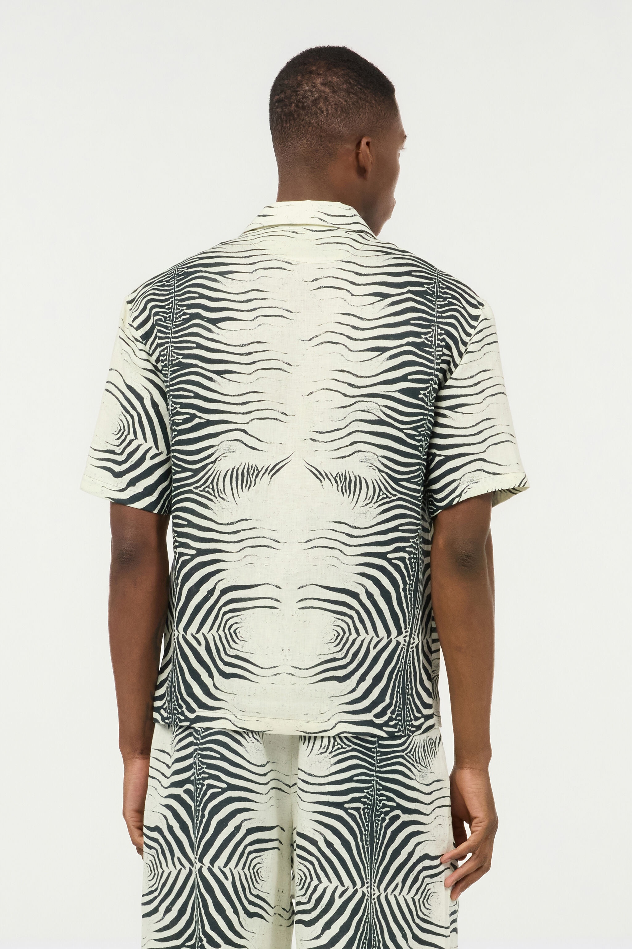 Linen Shirt With Mini Zebra Print - 4