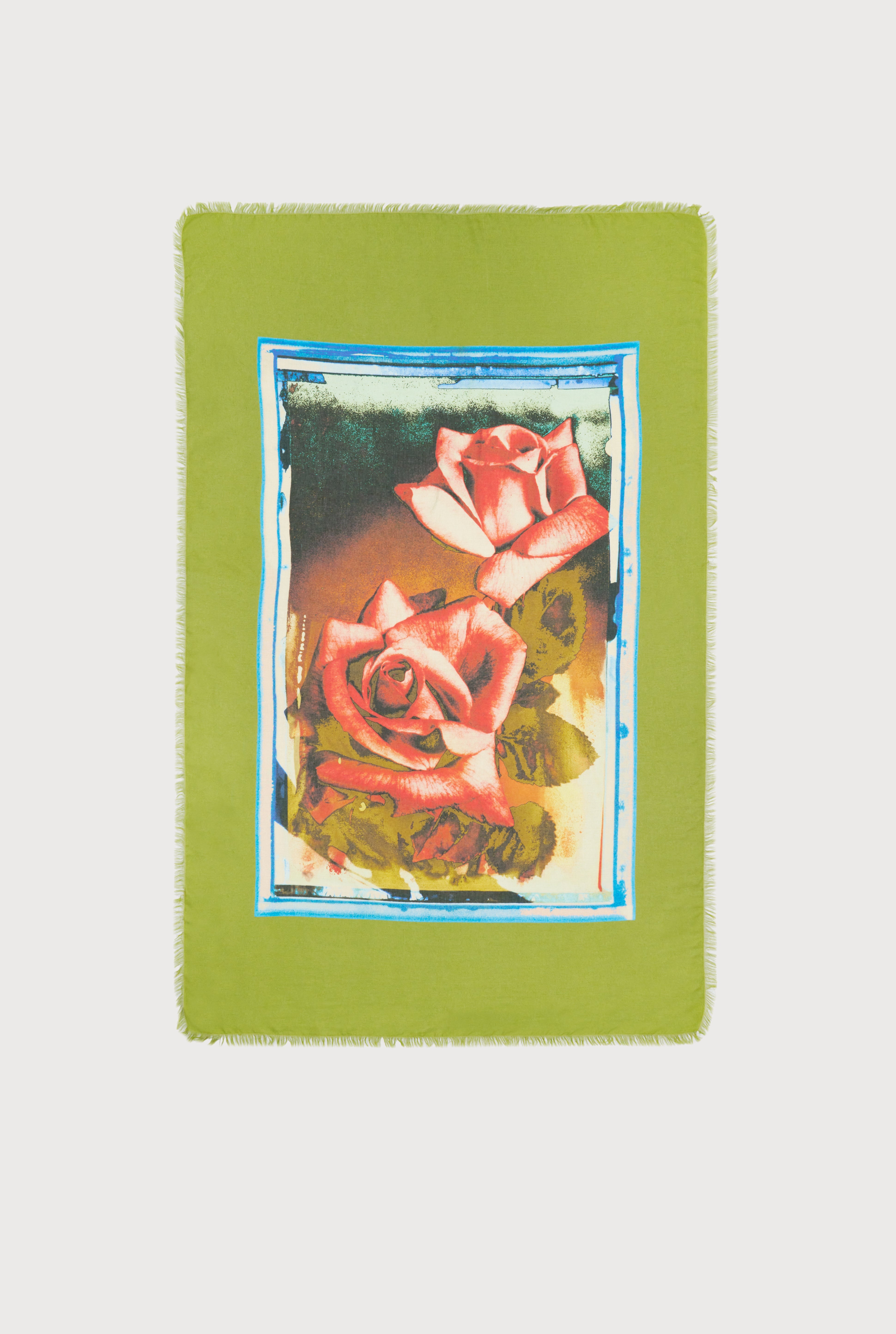 THE RED ROSES SARONG - 5