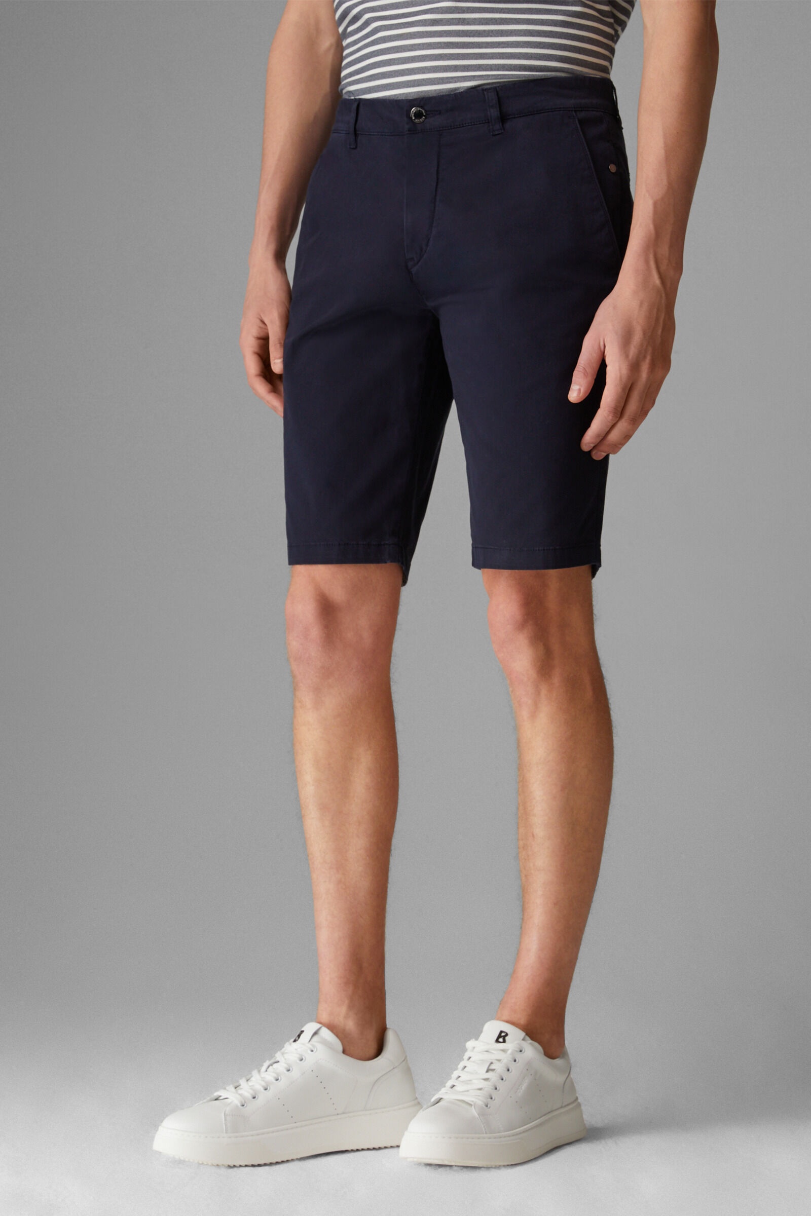 Miami Shorts in Navy blue - 2