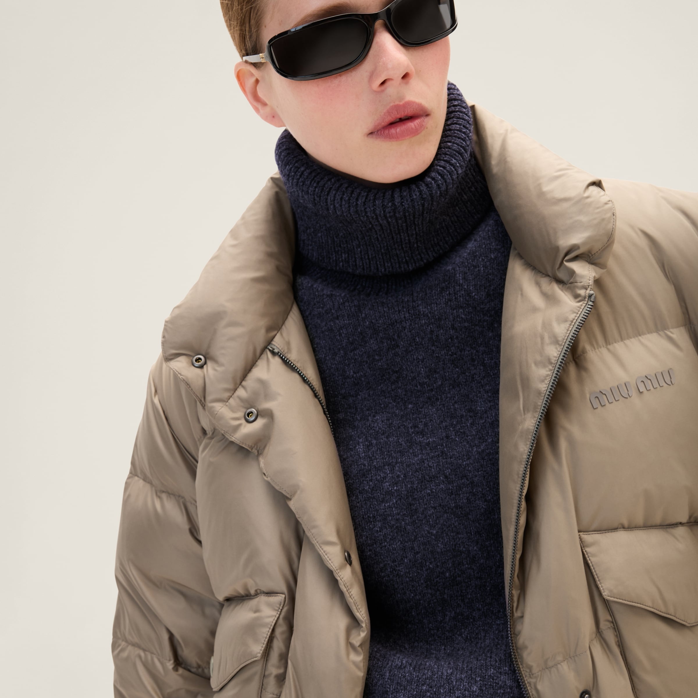 Technical pongé down jacket - 5