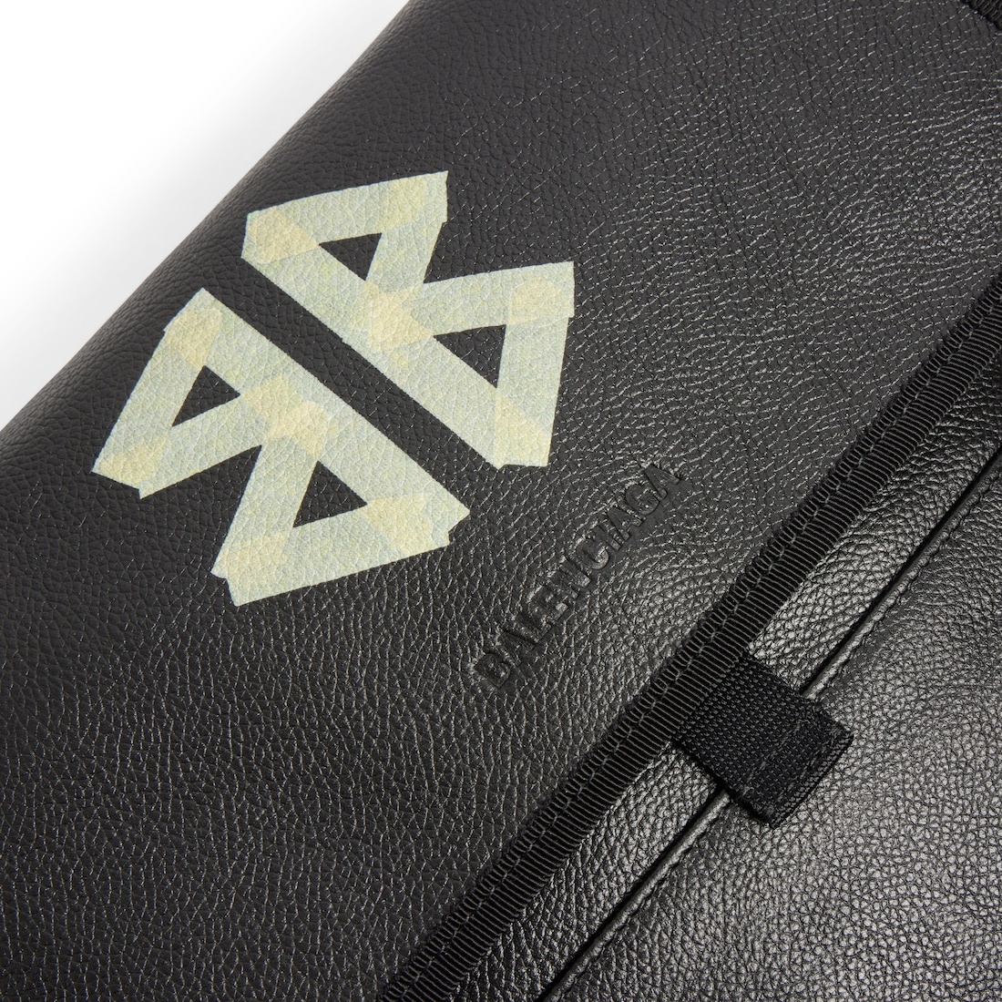 Men's Explorer Small Messenger Bag in Black - 5