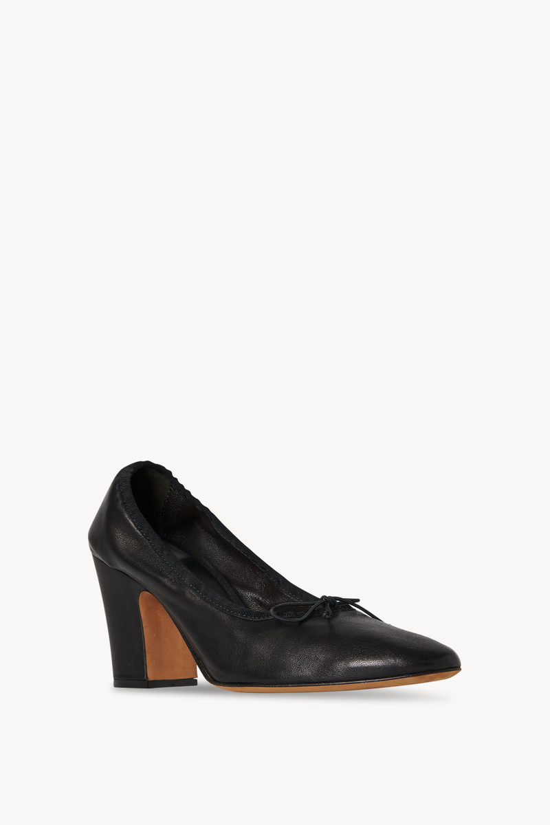 The Row Awar Pump in Leather outlook