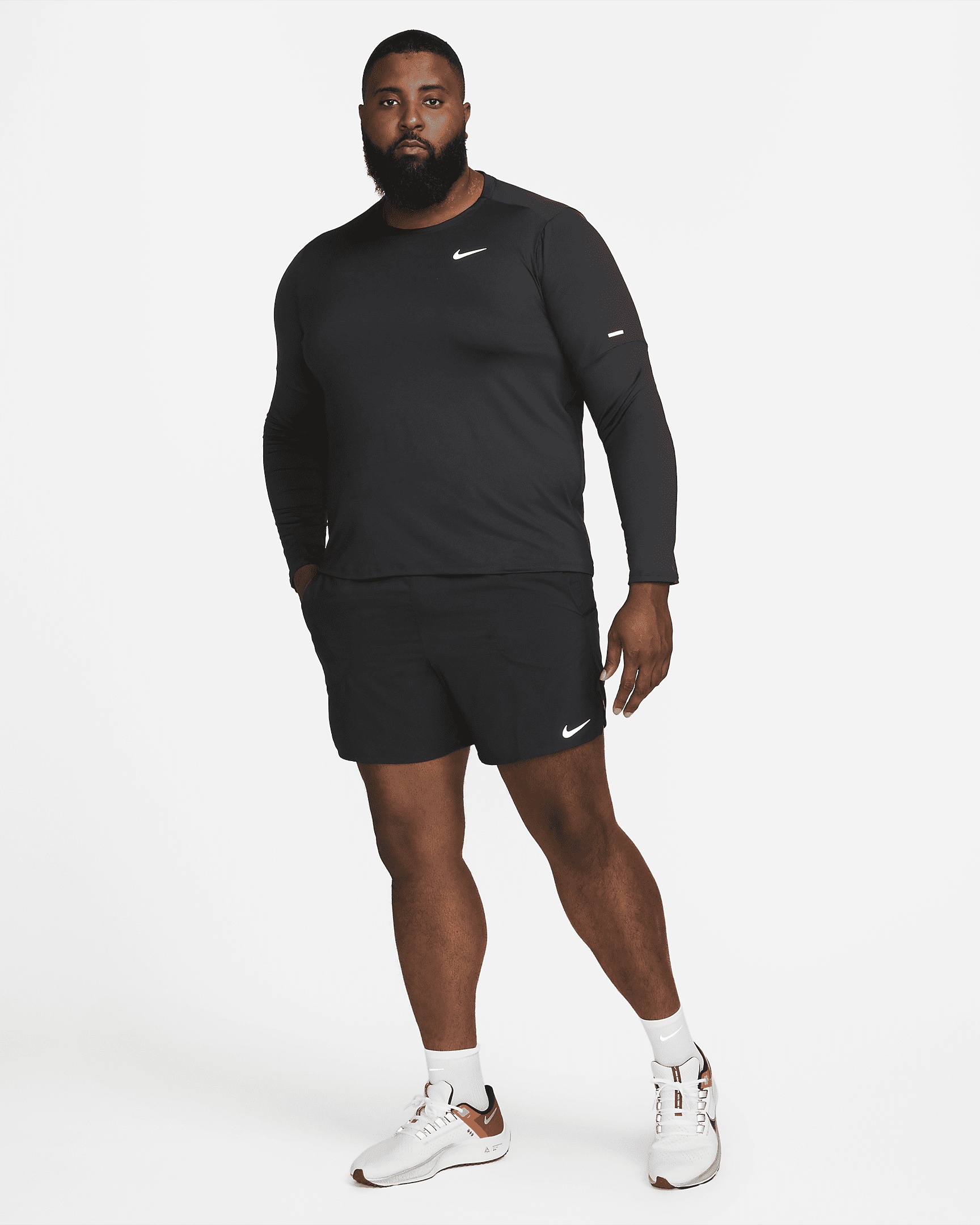 Nike Element Men's Dri-FIT Running Crew Top - 10