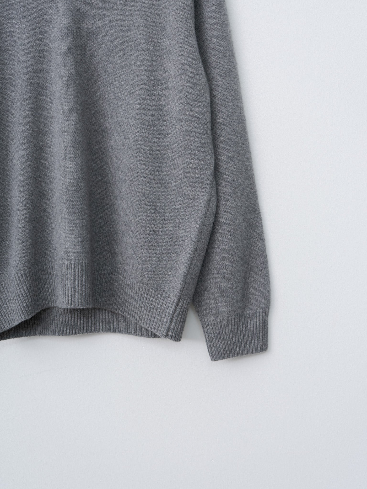 Mann 3-Ply Cashmere Sweater - Mid Grey Melange - 7