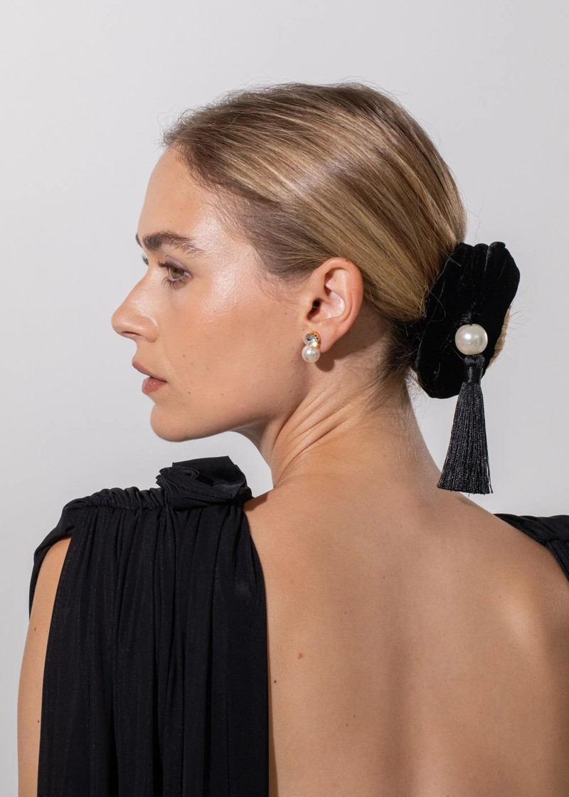 Isadora Velvet Ponywrap 4