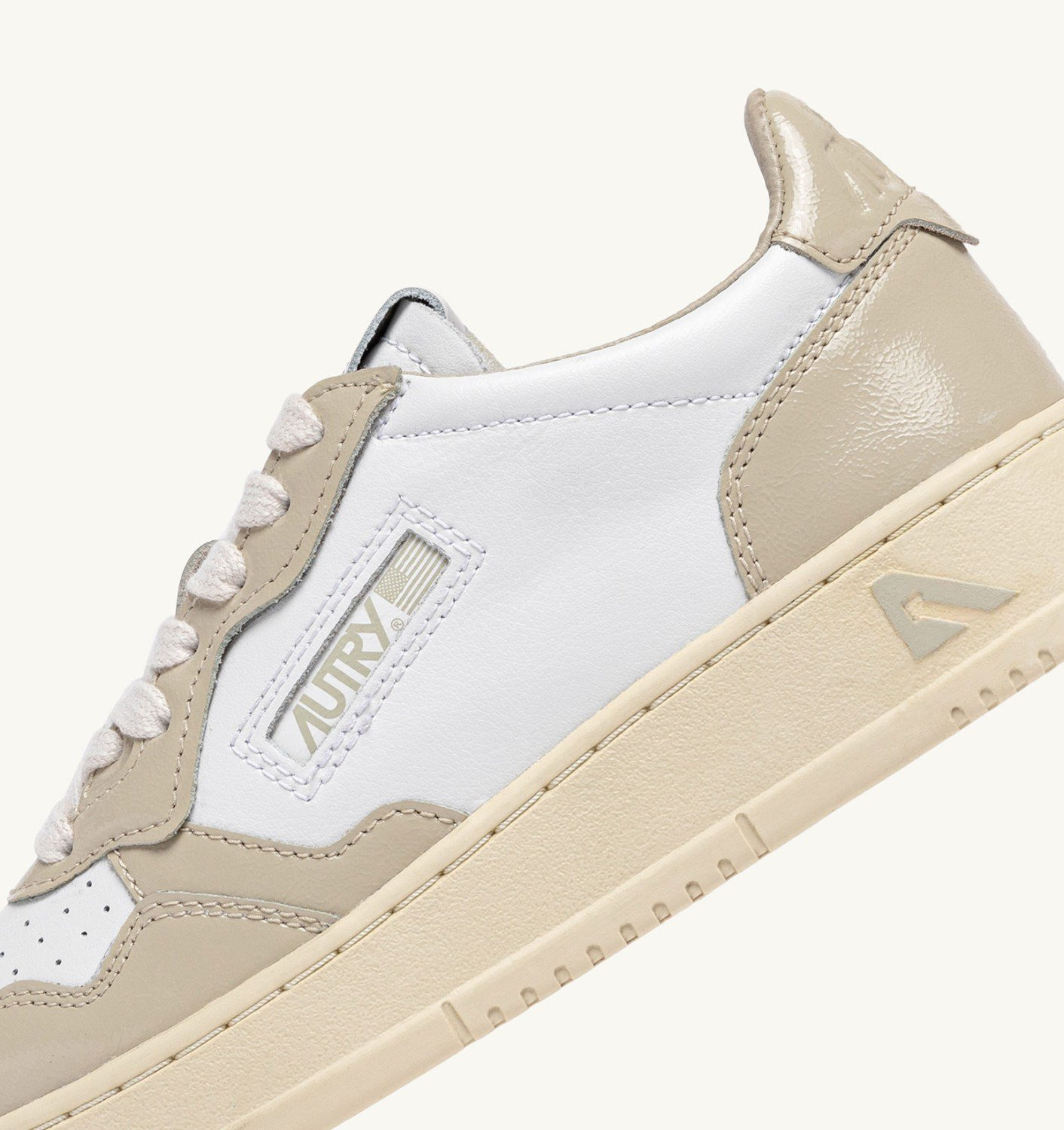 MEDALIST LOW SNEAKERS IN WHITE AND TIDAL FOAM LEATHER - 6
