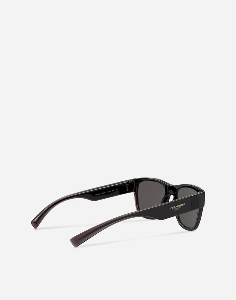 Step injection sunglasses 4