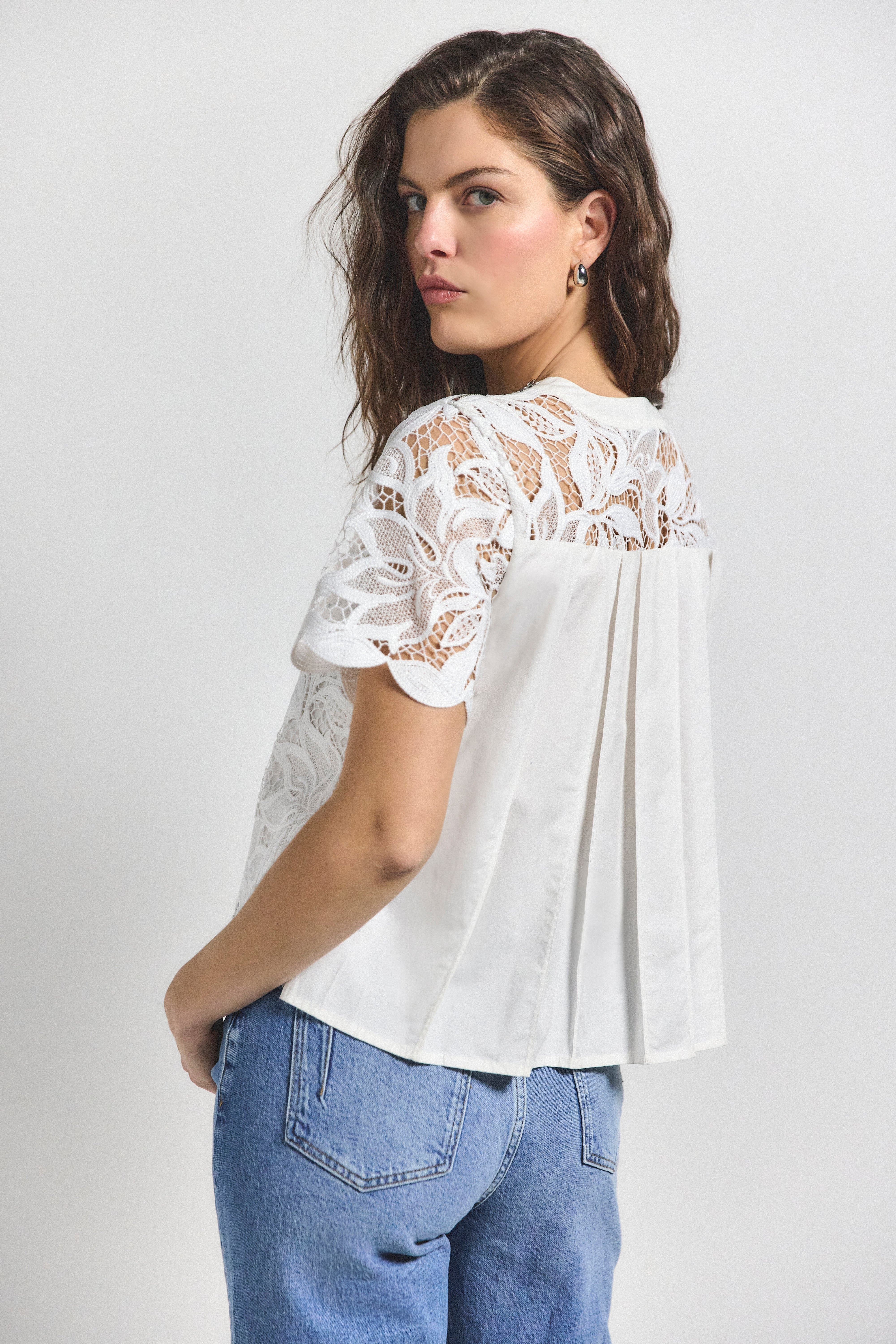 SAMARIA SHORT SLEEVE LACE TOP - 4