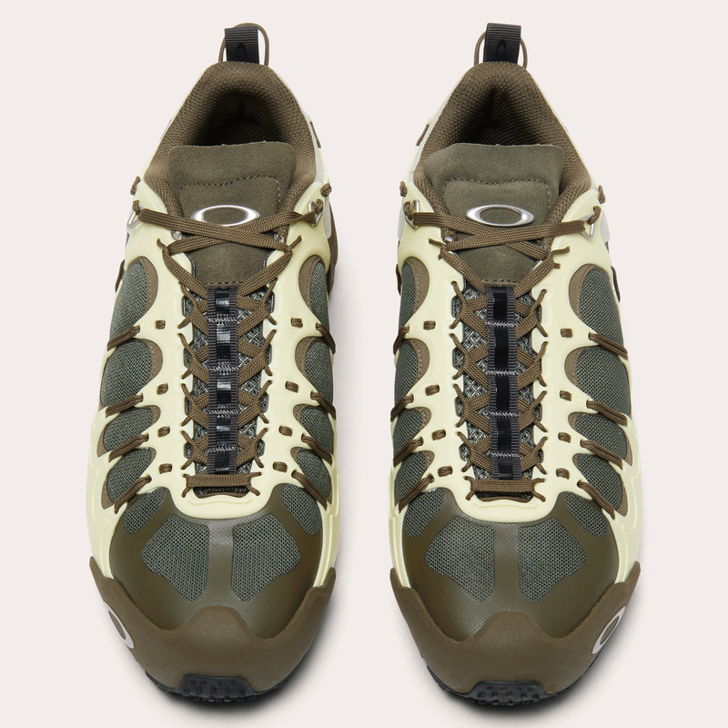 Oakley Factory team Ibex 3