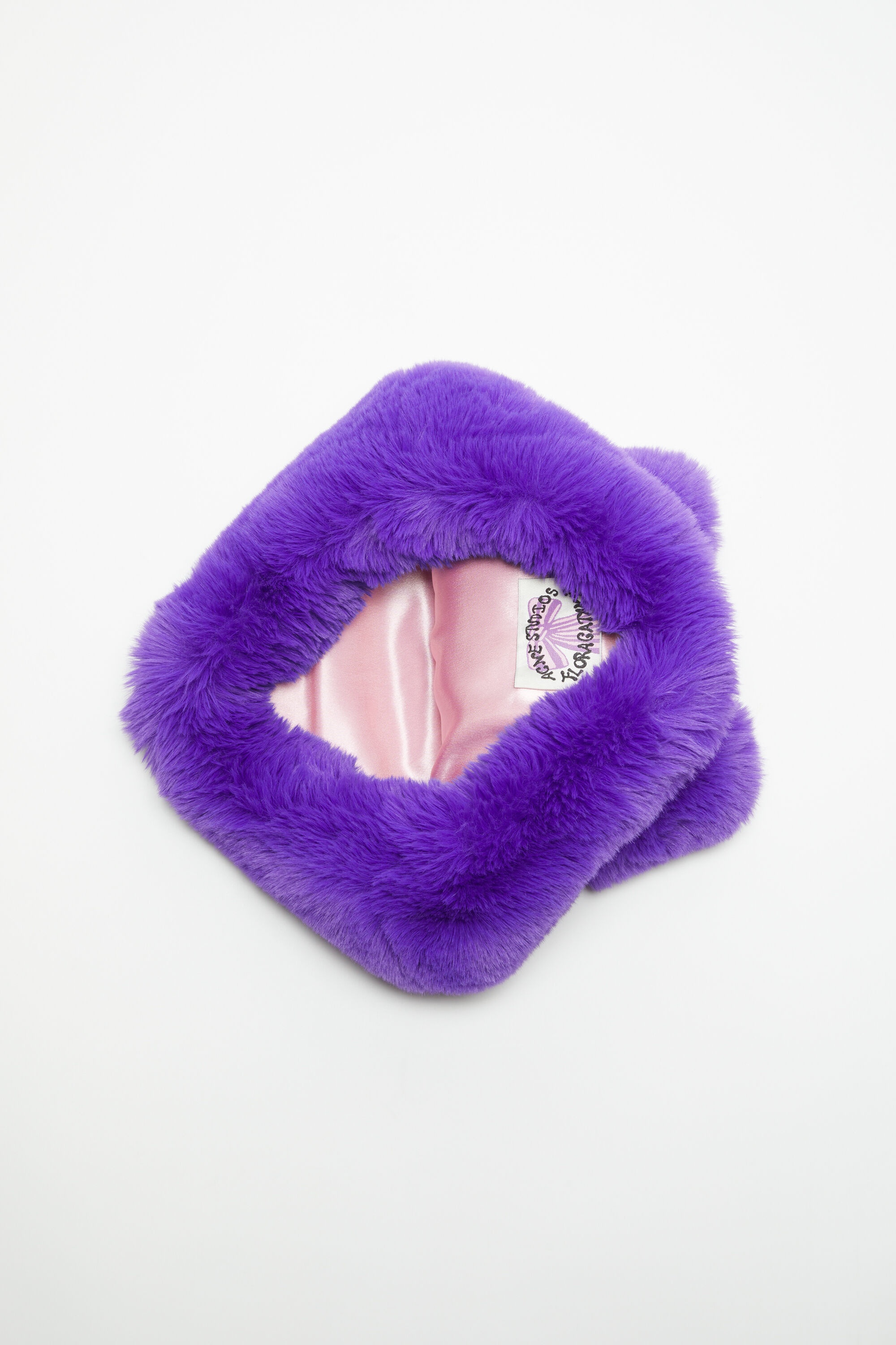 【関税込み】Acne Studios パープル Fluffy リボン ハット Acne Studios Faux Fur Hat Purple | thewebster | REVERSIBLE