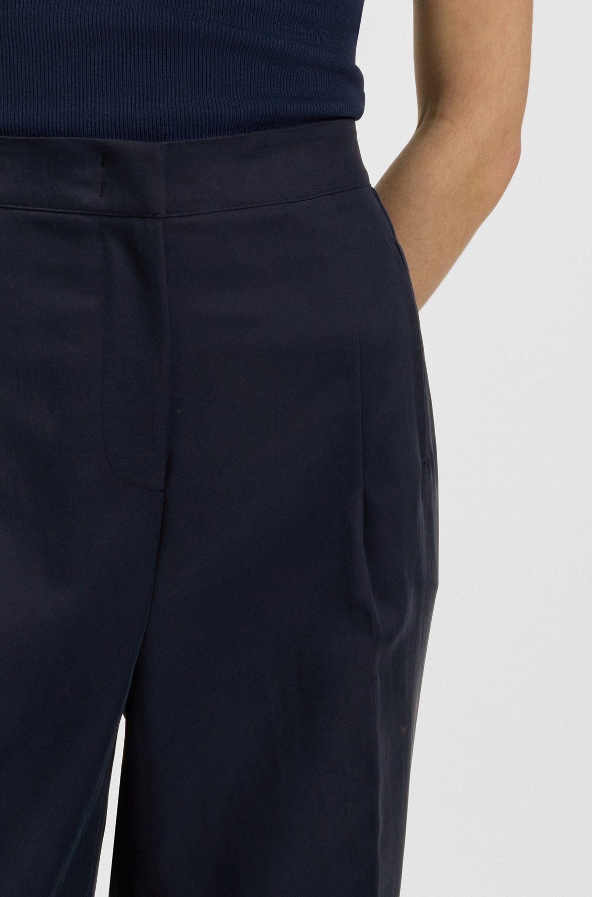 FORMAL TROUSERS WITH PLEAT DETAILS - 5
