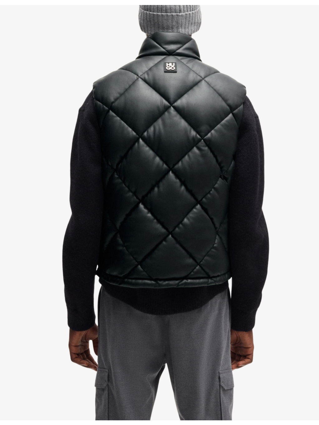 Funnel-neck quilted regular-fit shell gilet - 4