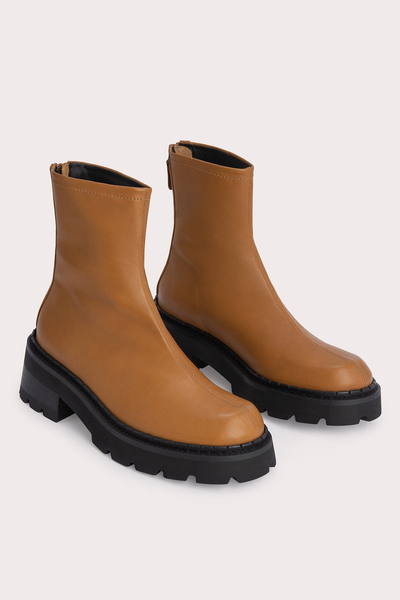 BY FAR Alister Peanut Butter Soft Semi Patent Leather outlook