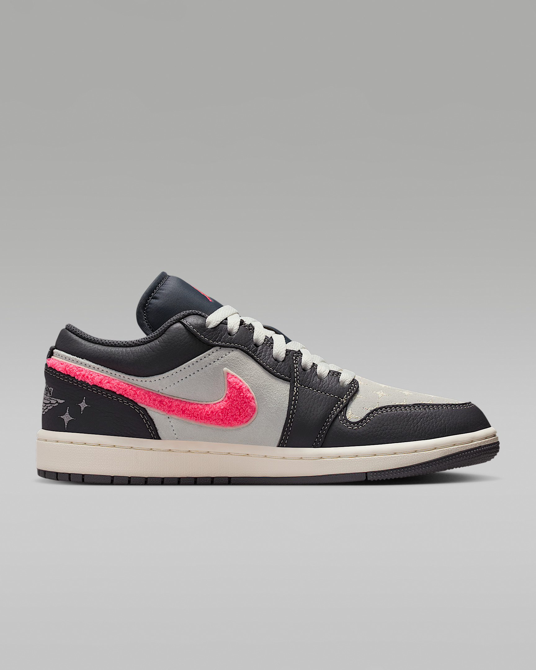 Air Jordan 1 Low Women's Shoes - 3