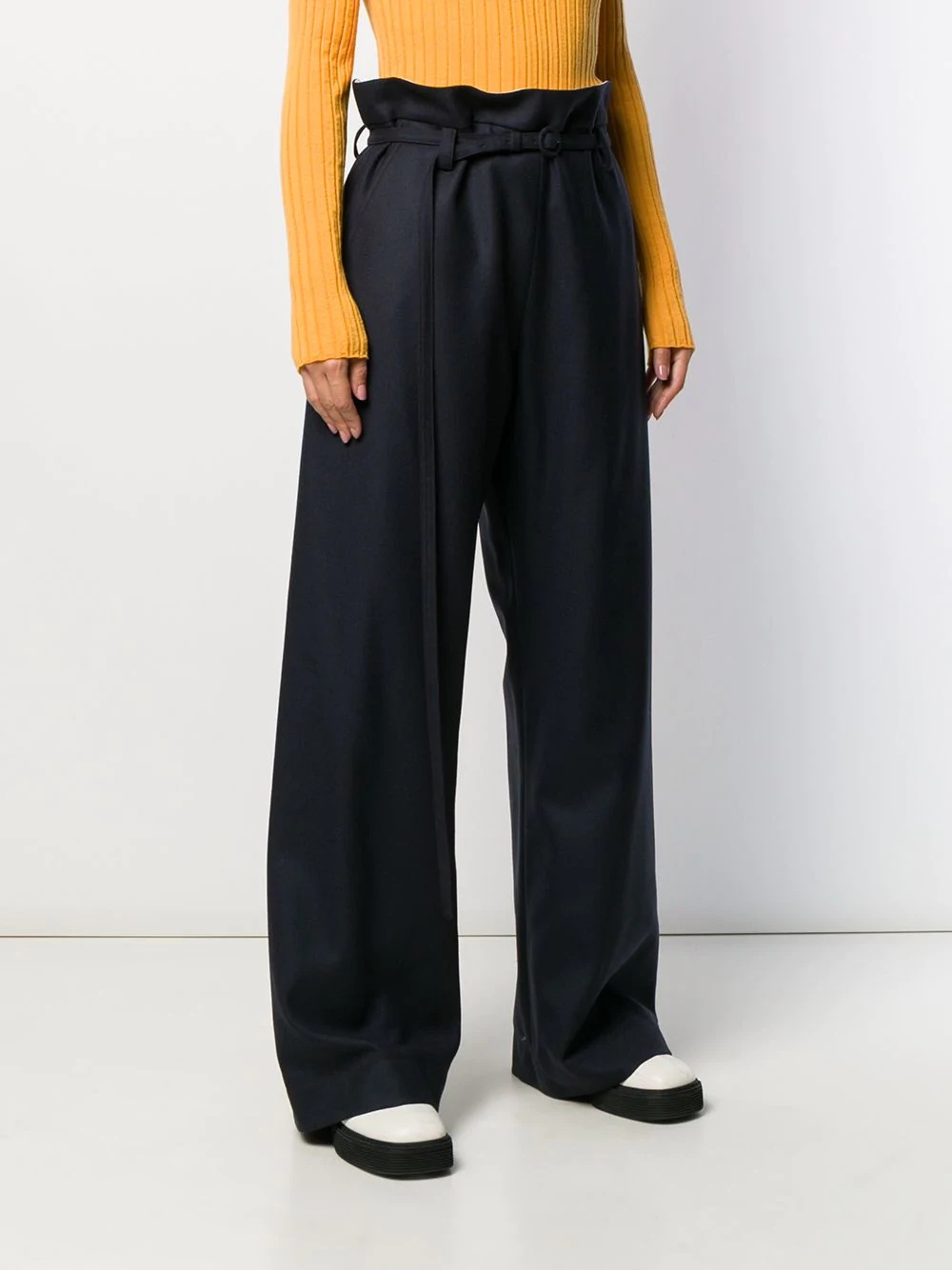 high-waisted twisted trousers - 3