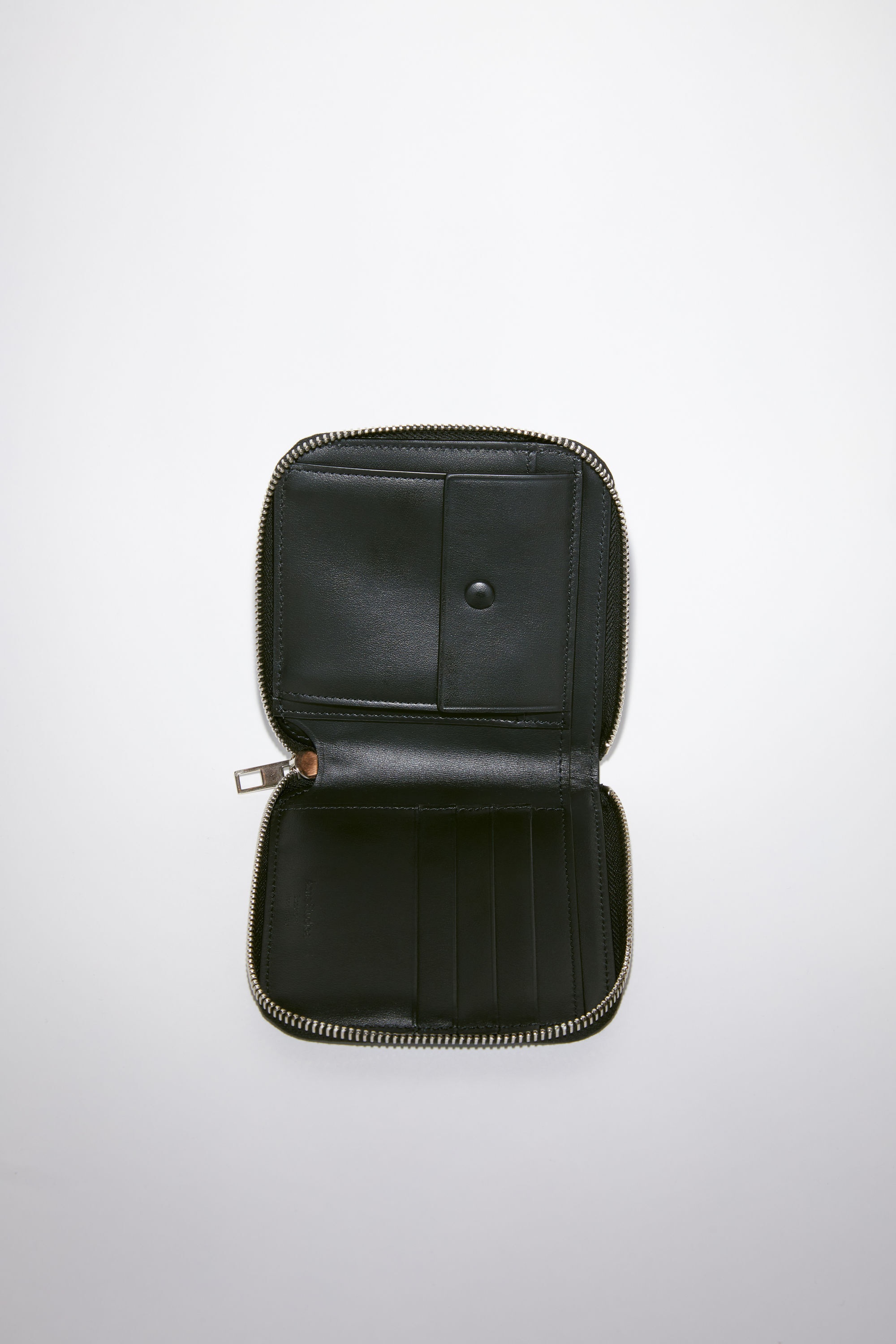 Zippered wallet - Black - 4