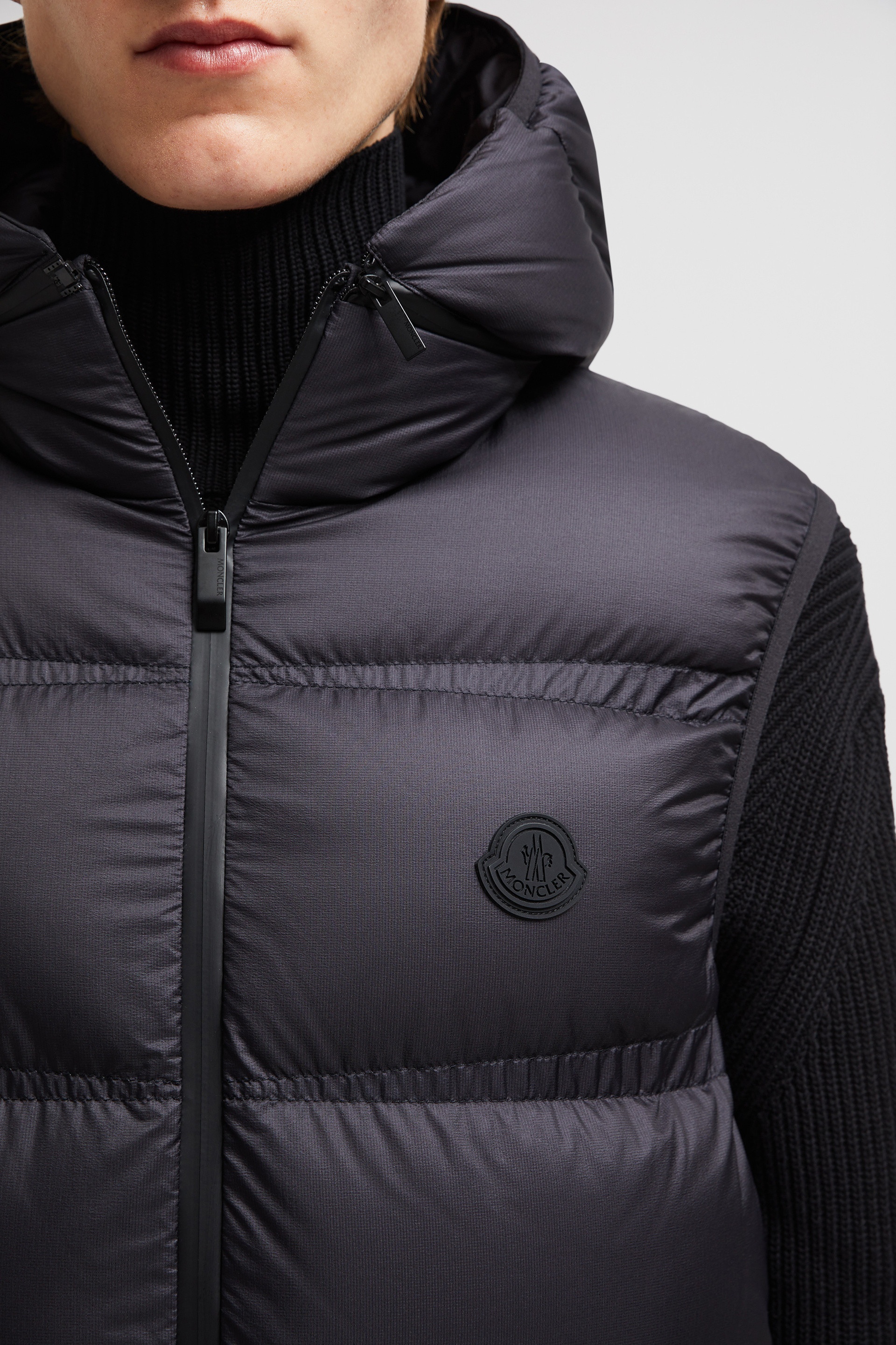 Moncler LAUSEN VEST サイズ2 Moncler Lausen Down Vest | REVERSIBLE
