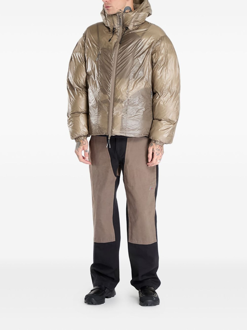 ROA zip-fastening padded jacket outlook