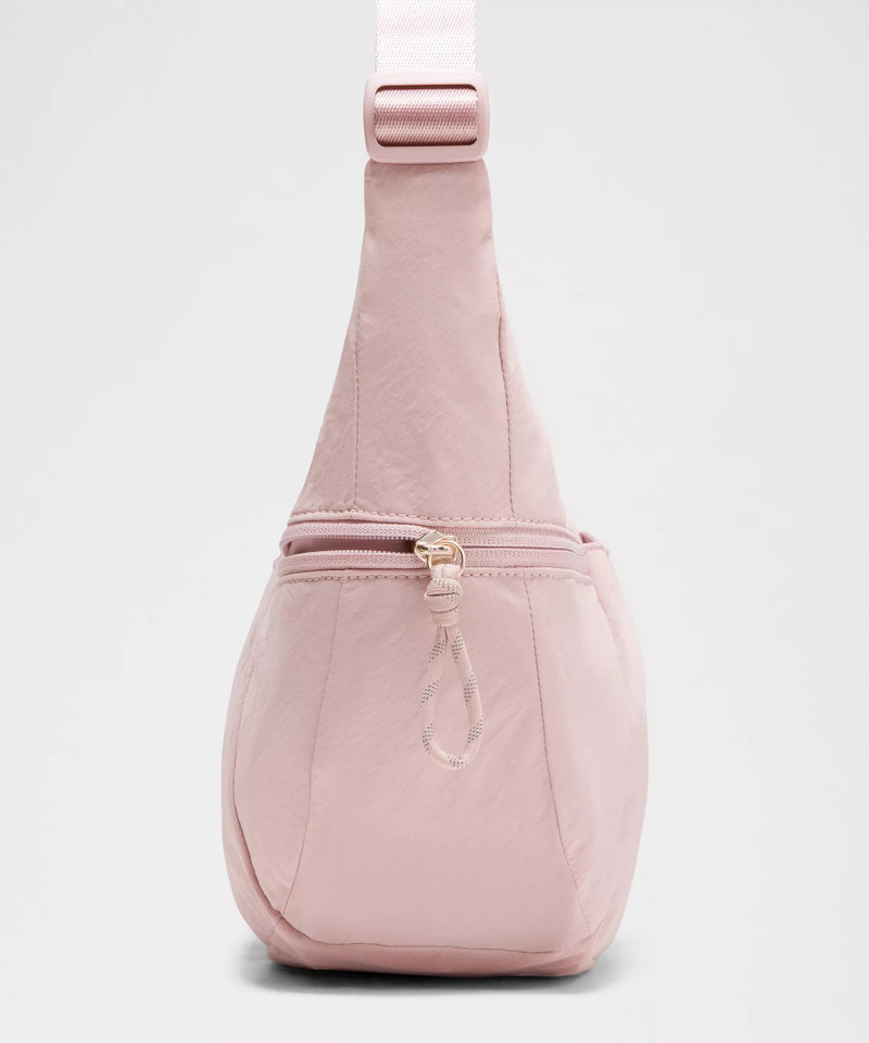 Slouchy Sling Bag 6L 4