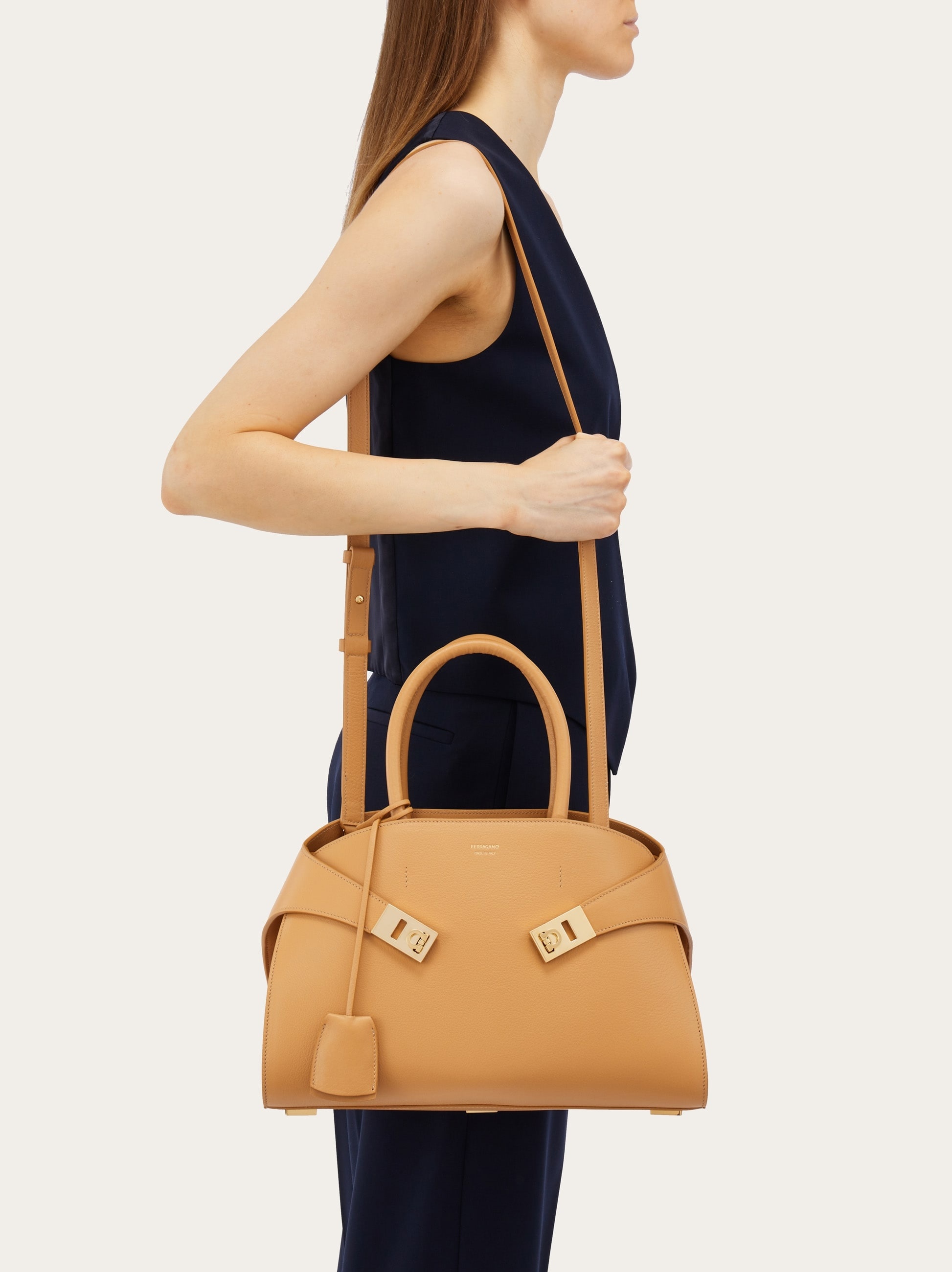 Hug handbag (S) - 3