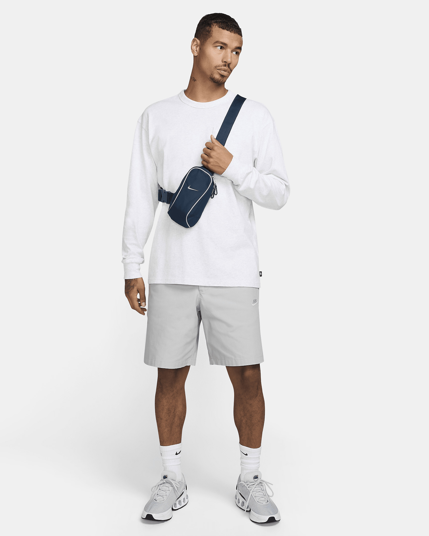 Nike Sportswear Essentials Crossbody Bag (1L) - 9