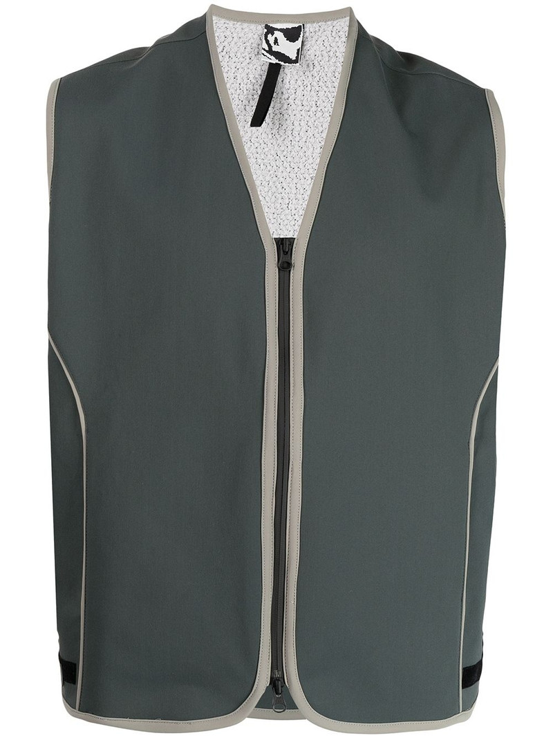 sleeveless zip-up gilet 1